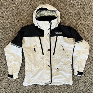 Obermeyer insulated ski jacket. Women's size 6 excellent condition